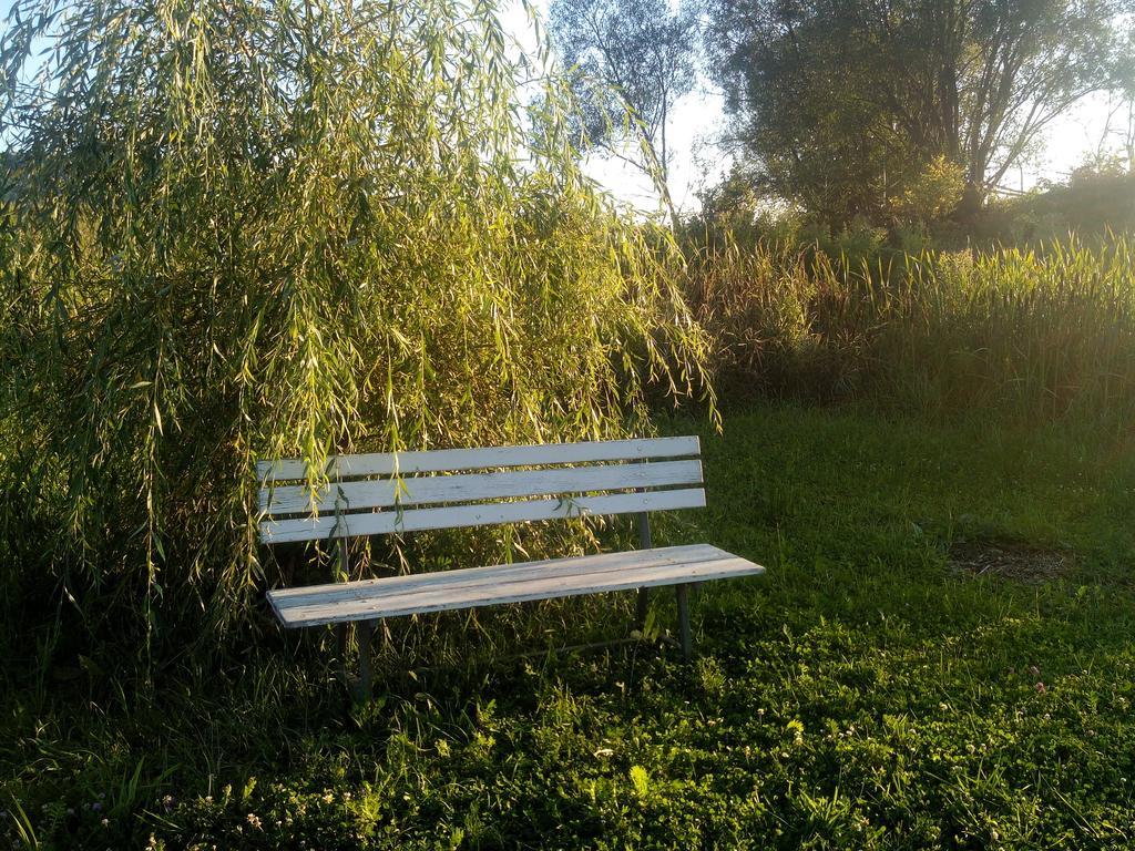 Farma Kozi Dvor Rohozna Apartment Брезно Екстериор снимка