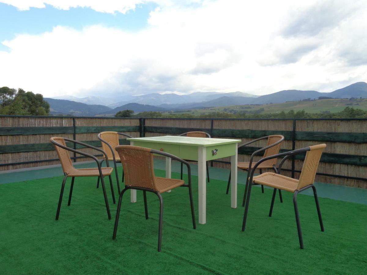 Farma Kozi Dvor Rohozna Apartment Брезно Екстериор снимка