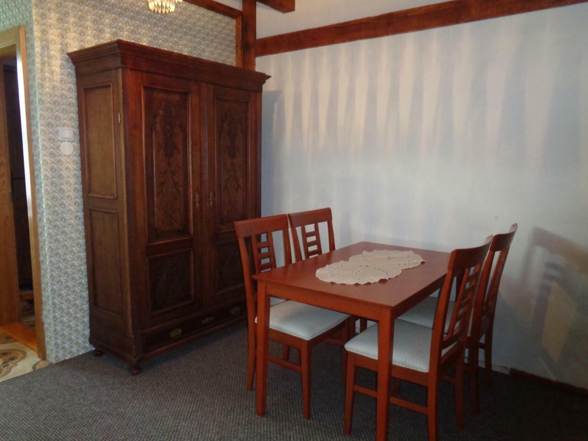 Farma Kozi Dvor Rohozna Apartment Брезно Екстериор снимка