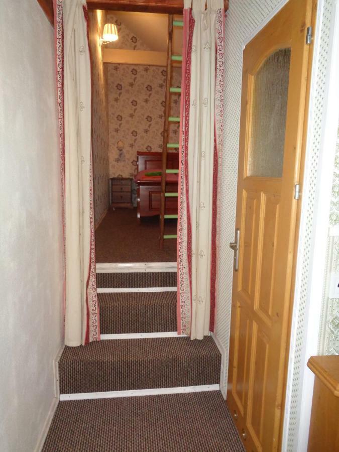 Farma Kozi Dvor Rohozna Apartment Брезно Екстериор снимка